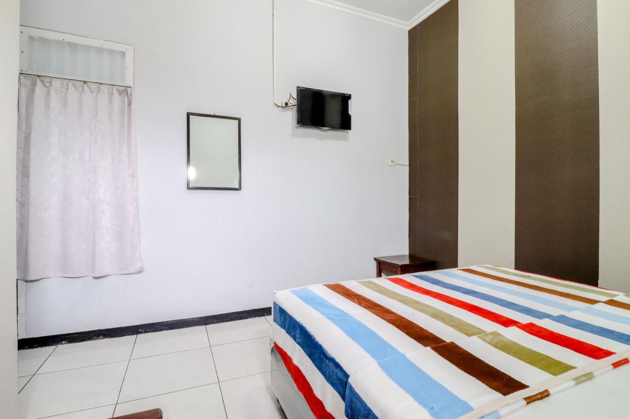 Hotel Bintang Маланг Экстерьер фото