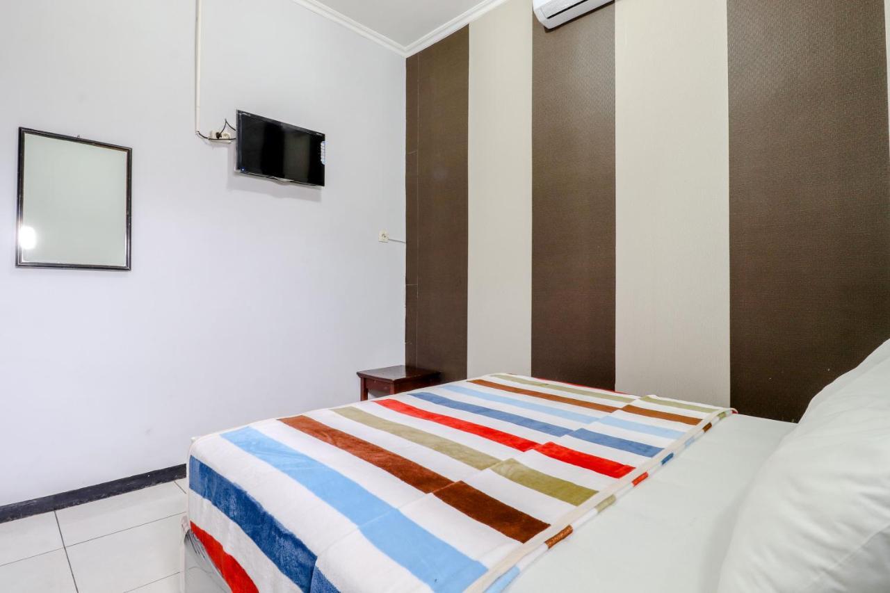 Hotel Bintang Маланг Экстерьер фото