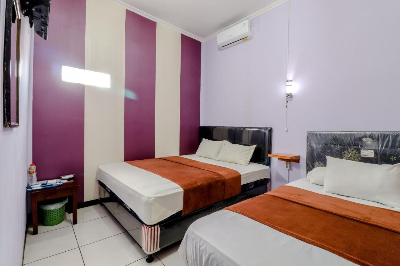 Hotel Bintang Маланг Экстерьер фото