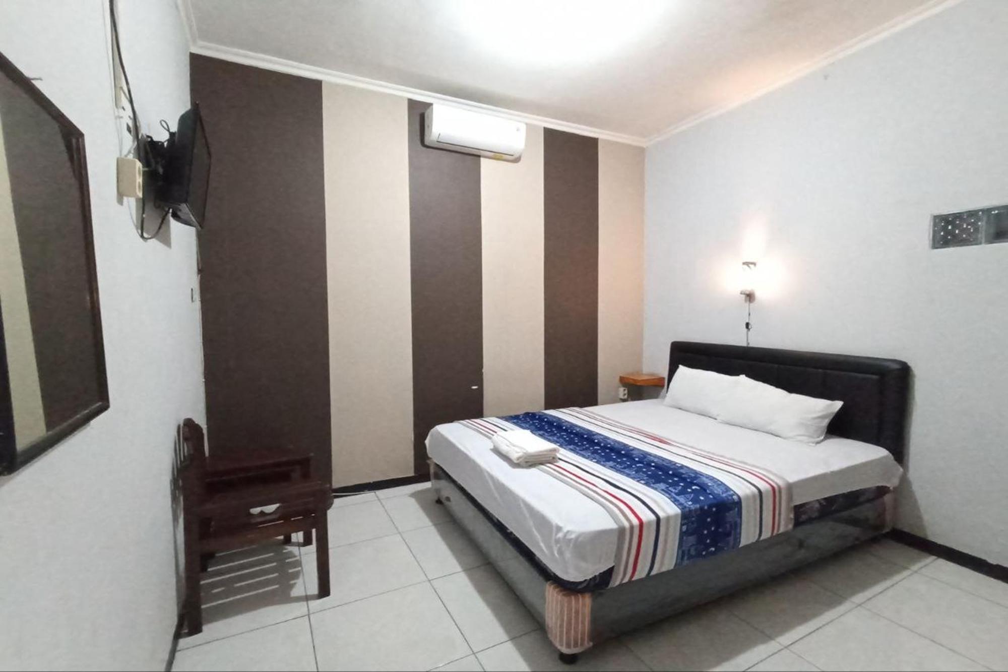Hotel Bintang Маланг Экстерьер фото