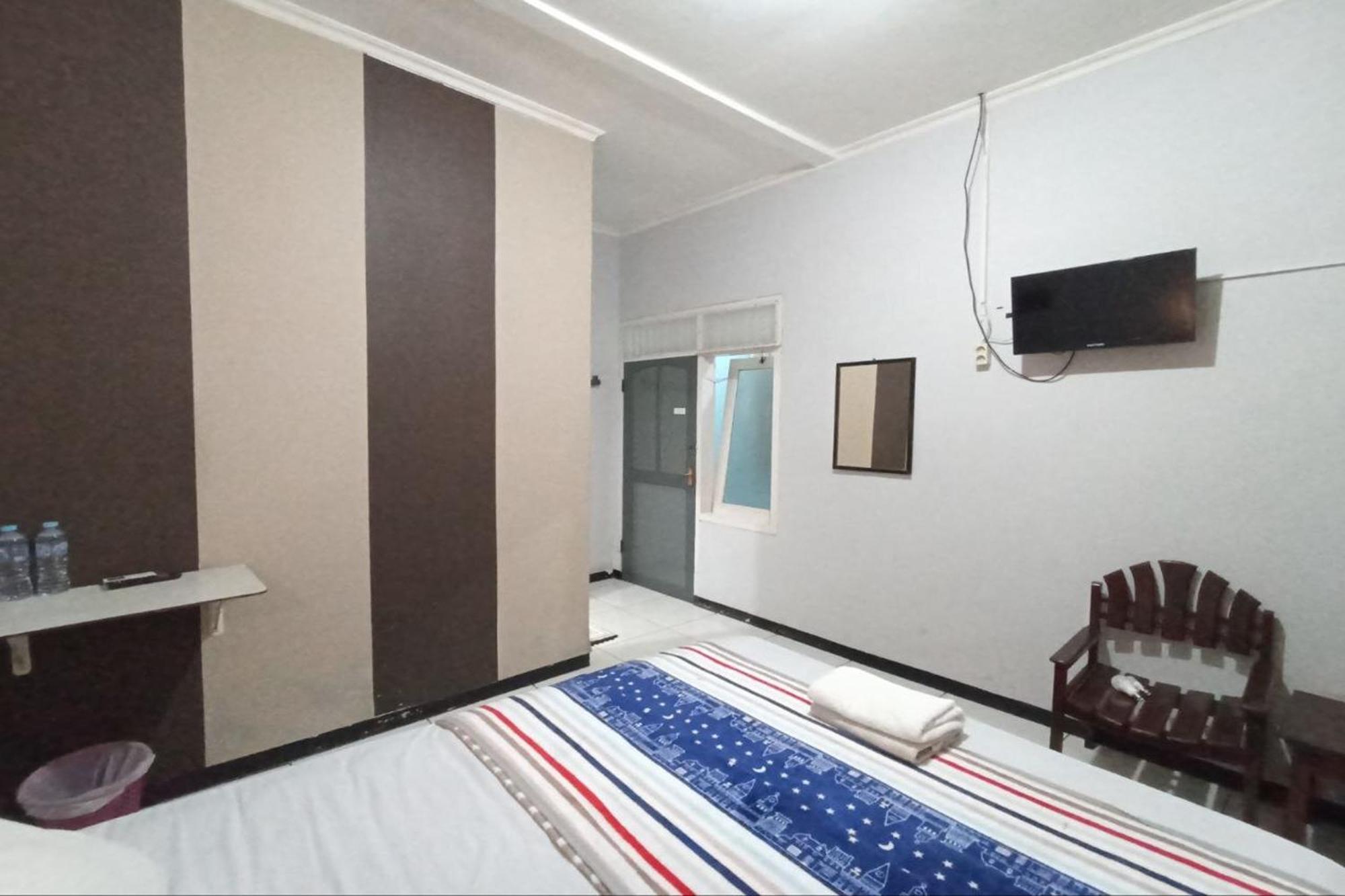 Hotel Bintang Маланг Экстерьер фото