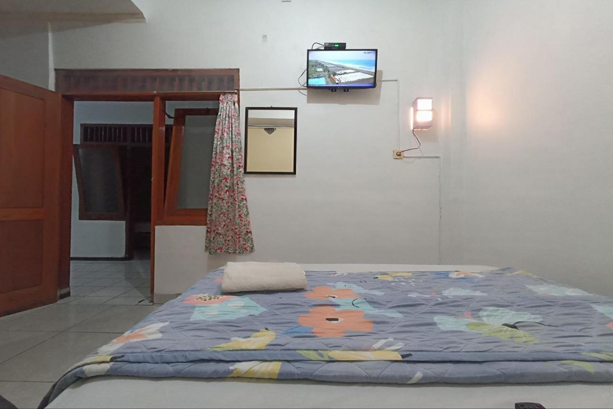 Hotel Bintang Маланг Экстерьер фото